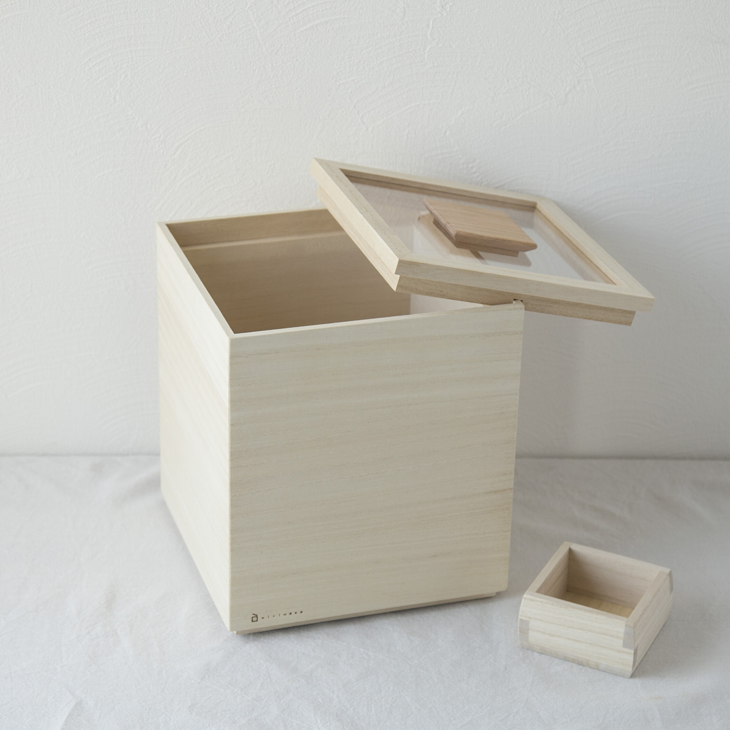 増田桐箱店/米櫃 5kg -気密性抜群でお米をおいしく保管できる、老舗桐